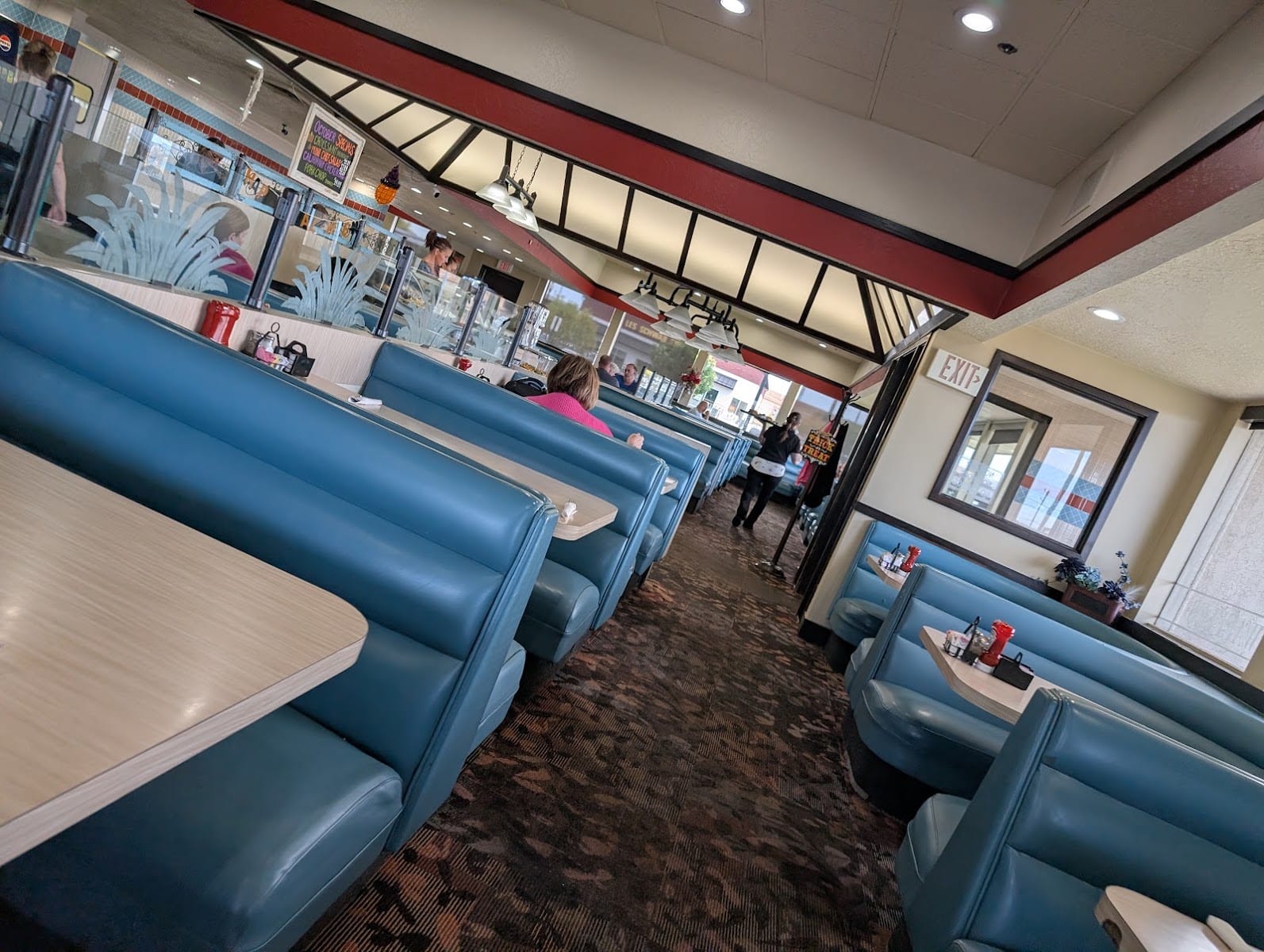 Dee's Family Restaurant, photo 3