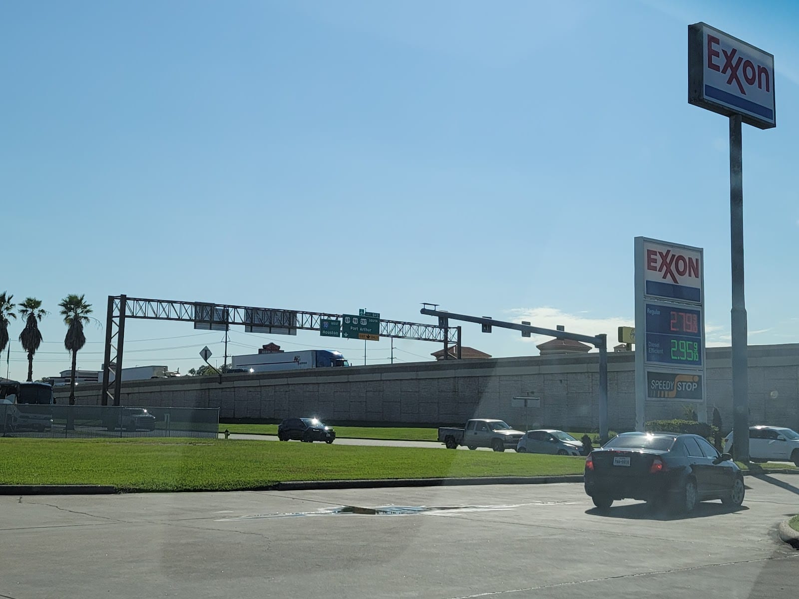 Exxon, photo 4