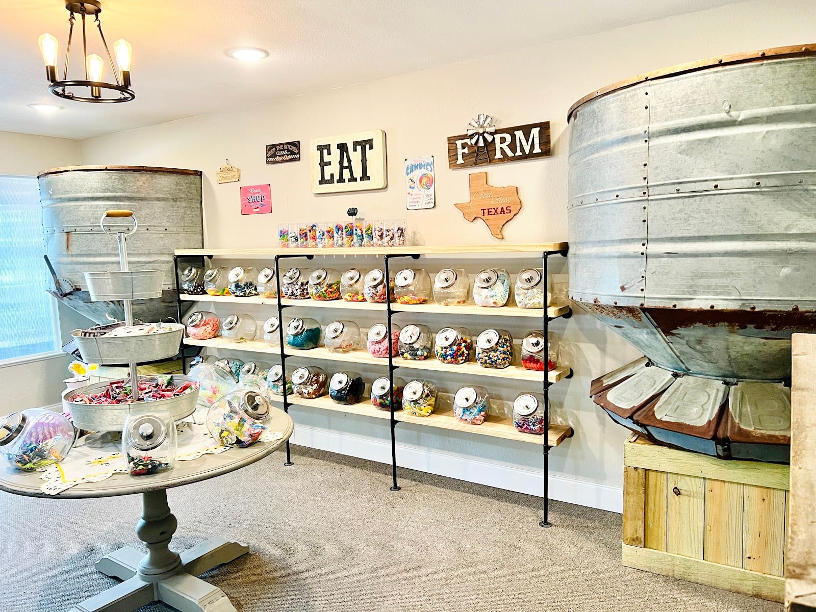 Santini's Sweets and Gelato, photo 3