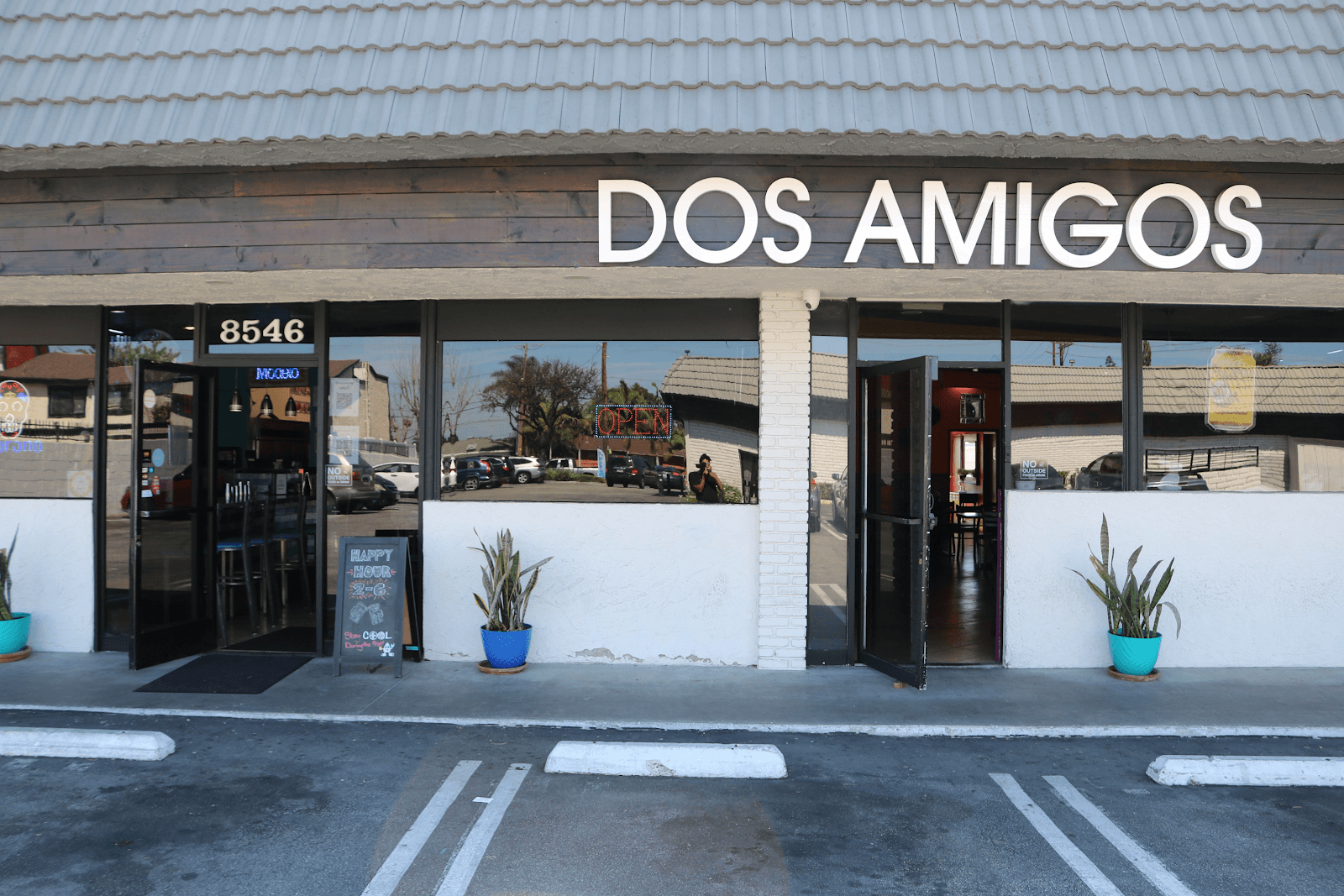 Dos Amigos Restaurant and Bar, photo 2