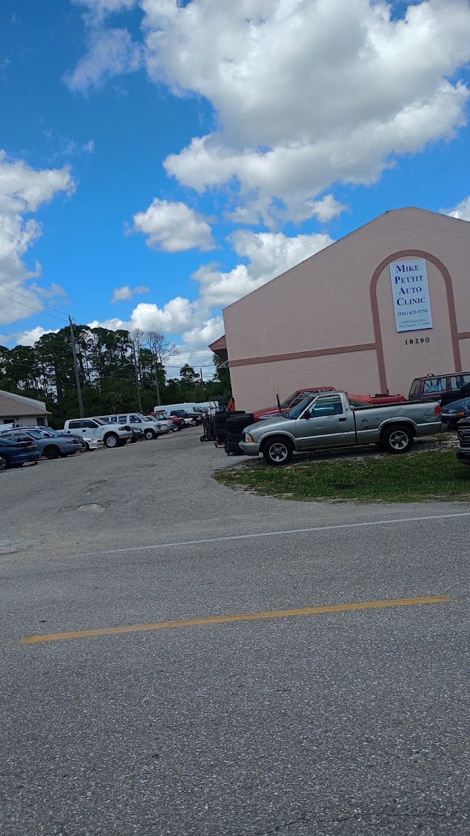 Mike Pettits Auto Clinic, photo 3