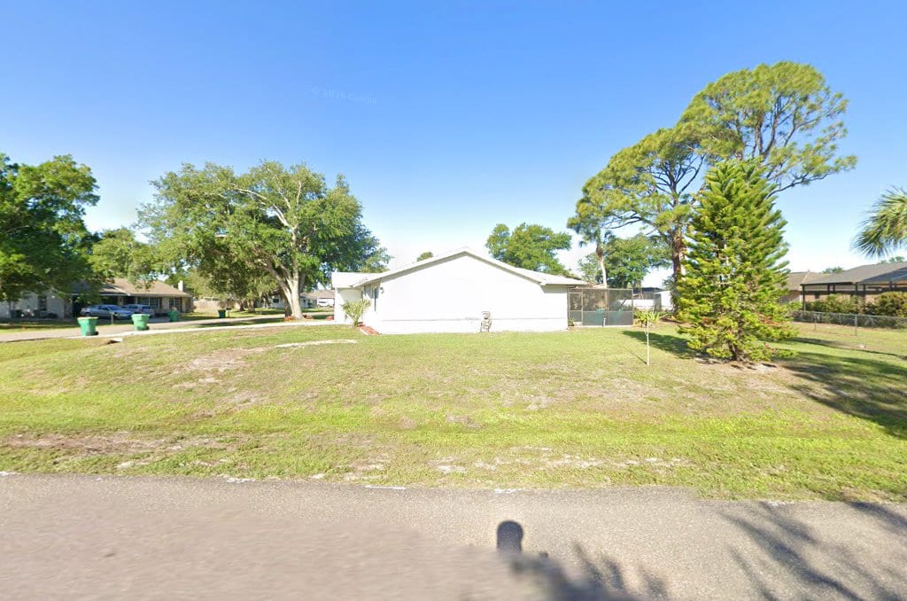 Charming 2BR Home w/Heated Pool & Arcade in Quiet Area – Perfect Location!