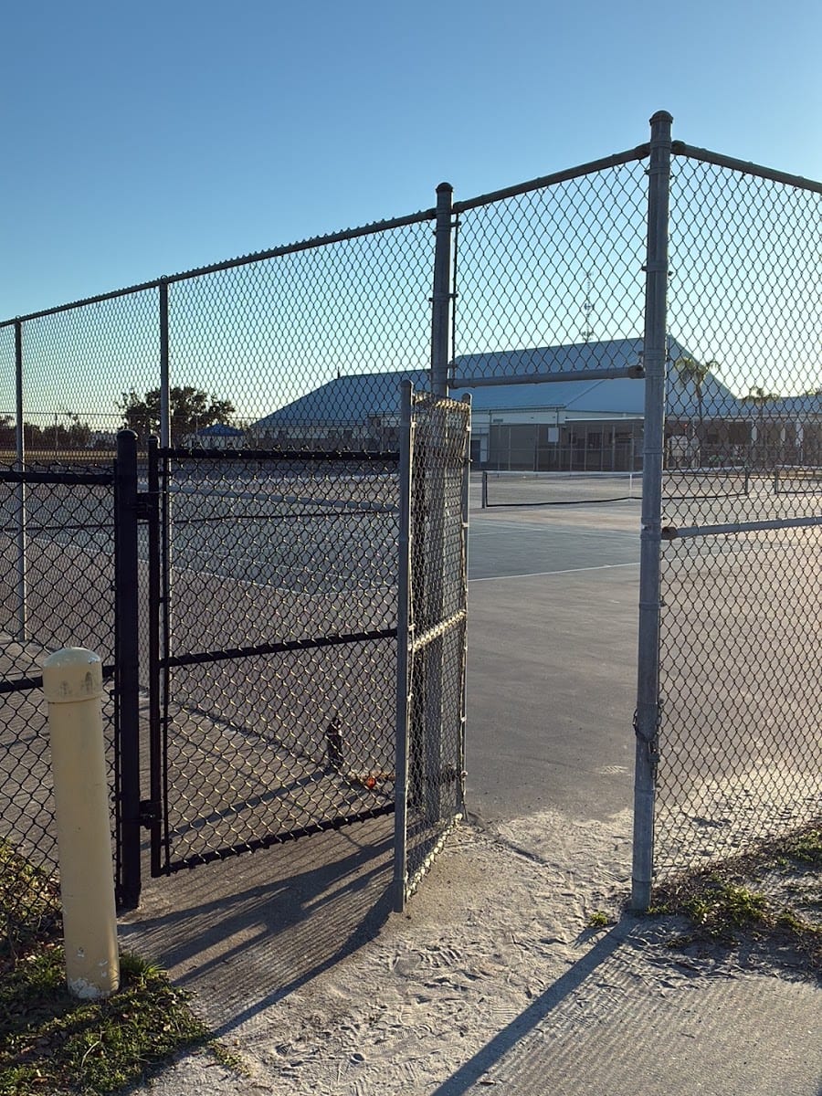 SMS Tennis Court