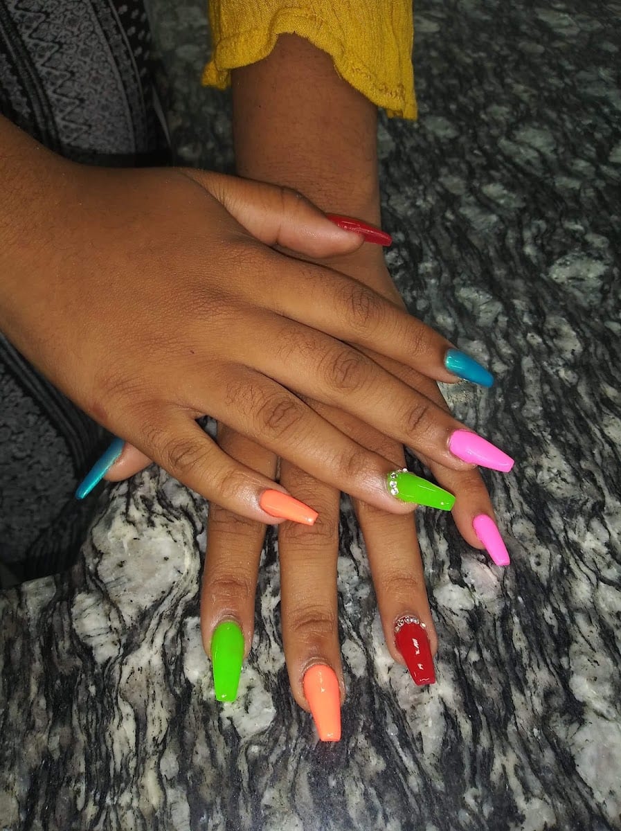 Shanghai Nails