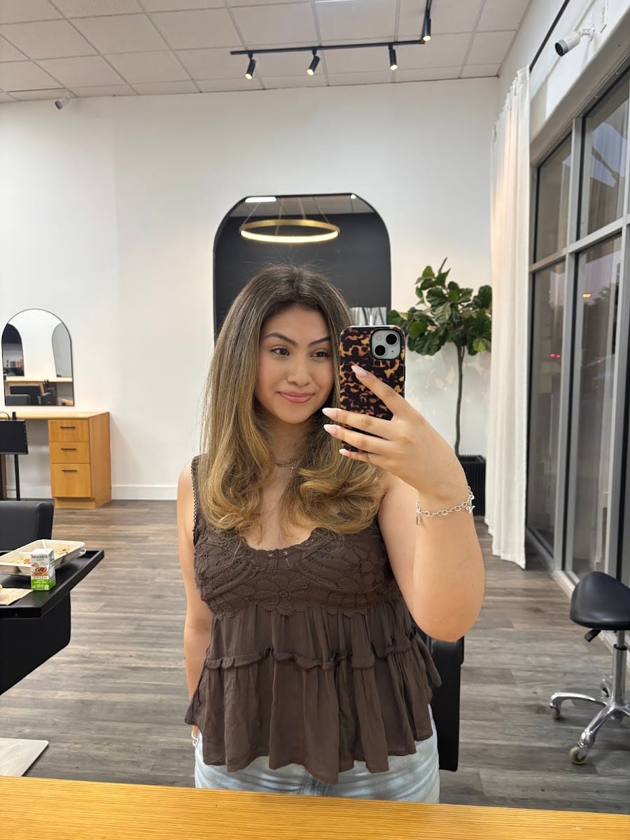 Rumoured Salon, photo 4