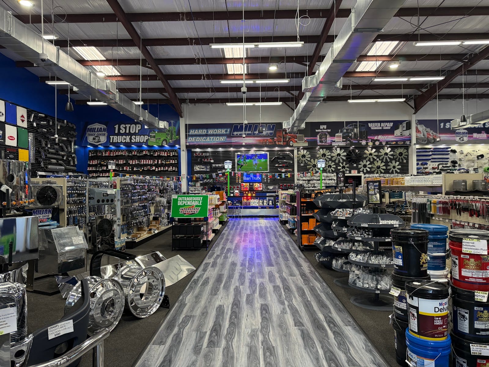 Milian Truck Center, photo 2