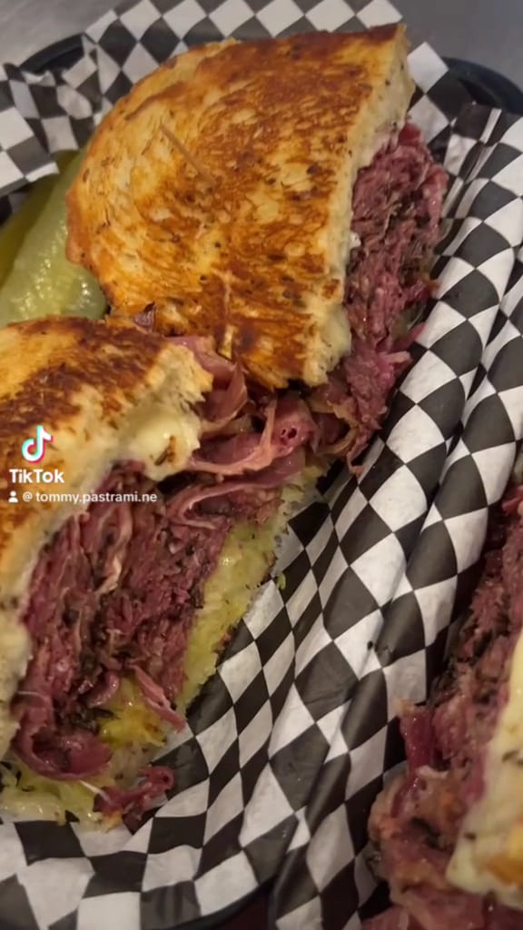 Tommy Pastrami New York Delicatessen, photo 3
