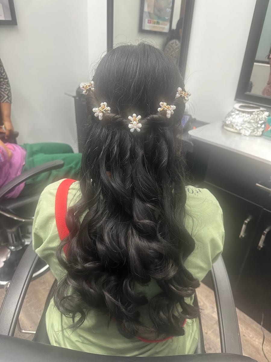 Nesh Salon