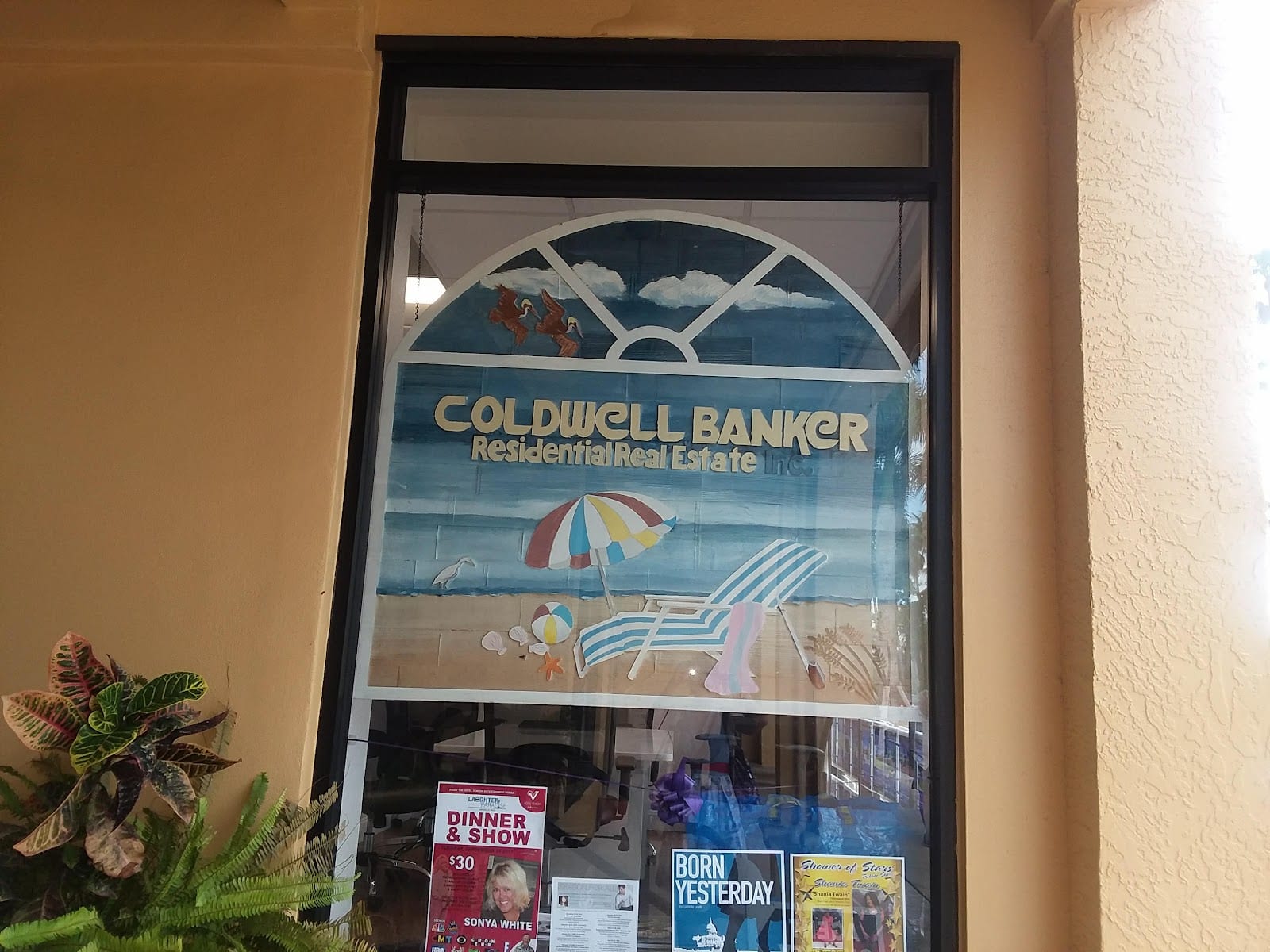 Coldwell Banker Realty, photo 4