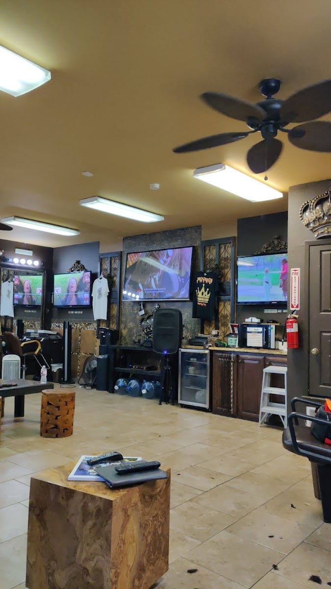 Jenesis/ReJenesis/ Recuts Barber Shop, photo 3
