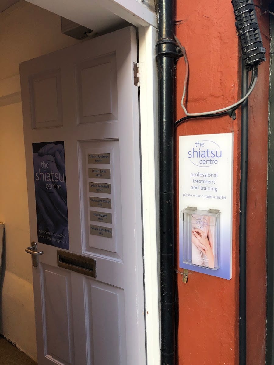 The Shiatsu Centre