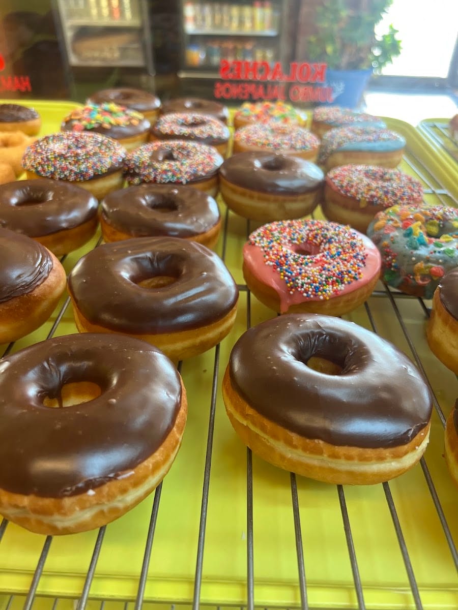 Dawn Donuts