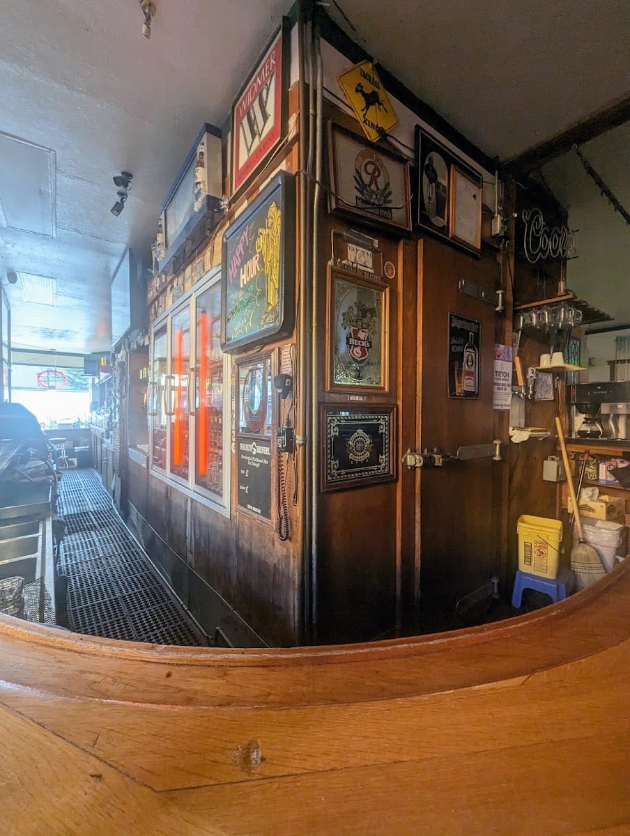4th Ave Tavern, photo 3
