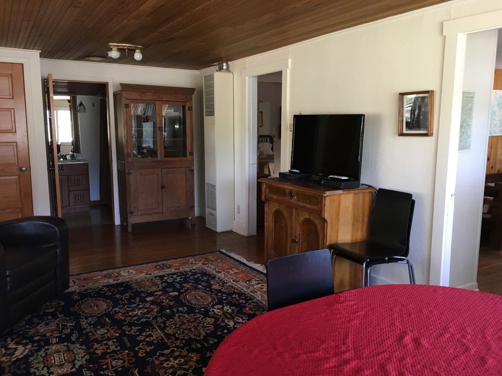 L.R. Taylor Cabins, photo 2