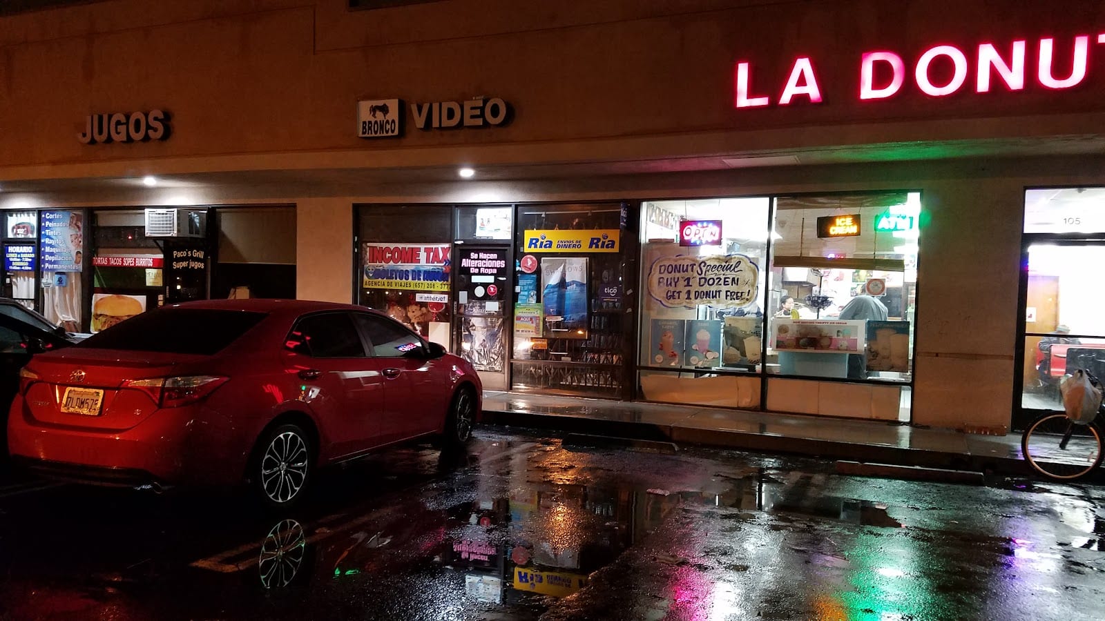 L.A. Donuts, photo 2