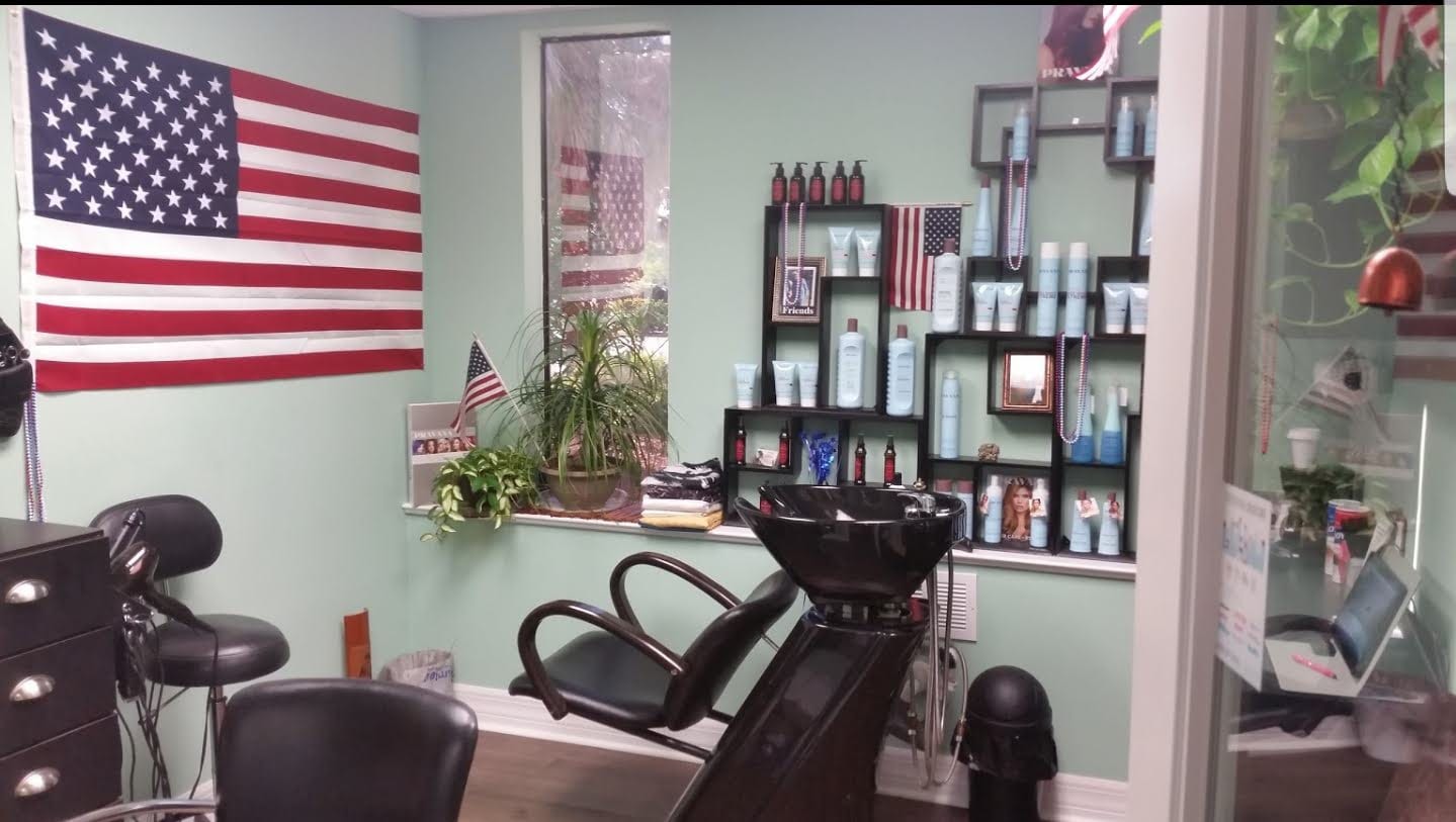 Salon Blue Studio Salons