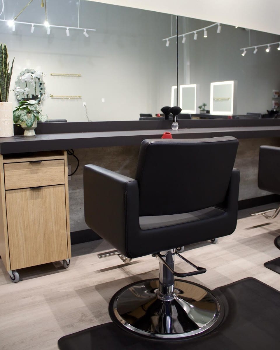 209 Salon and Extensions Studio, photo 3