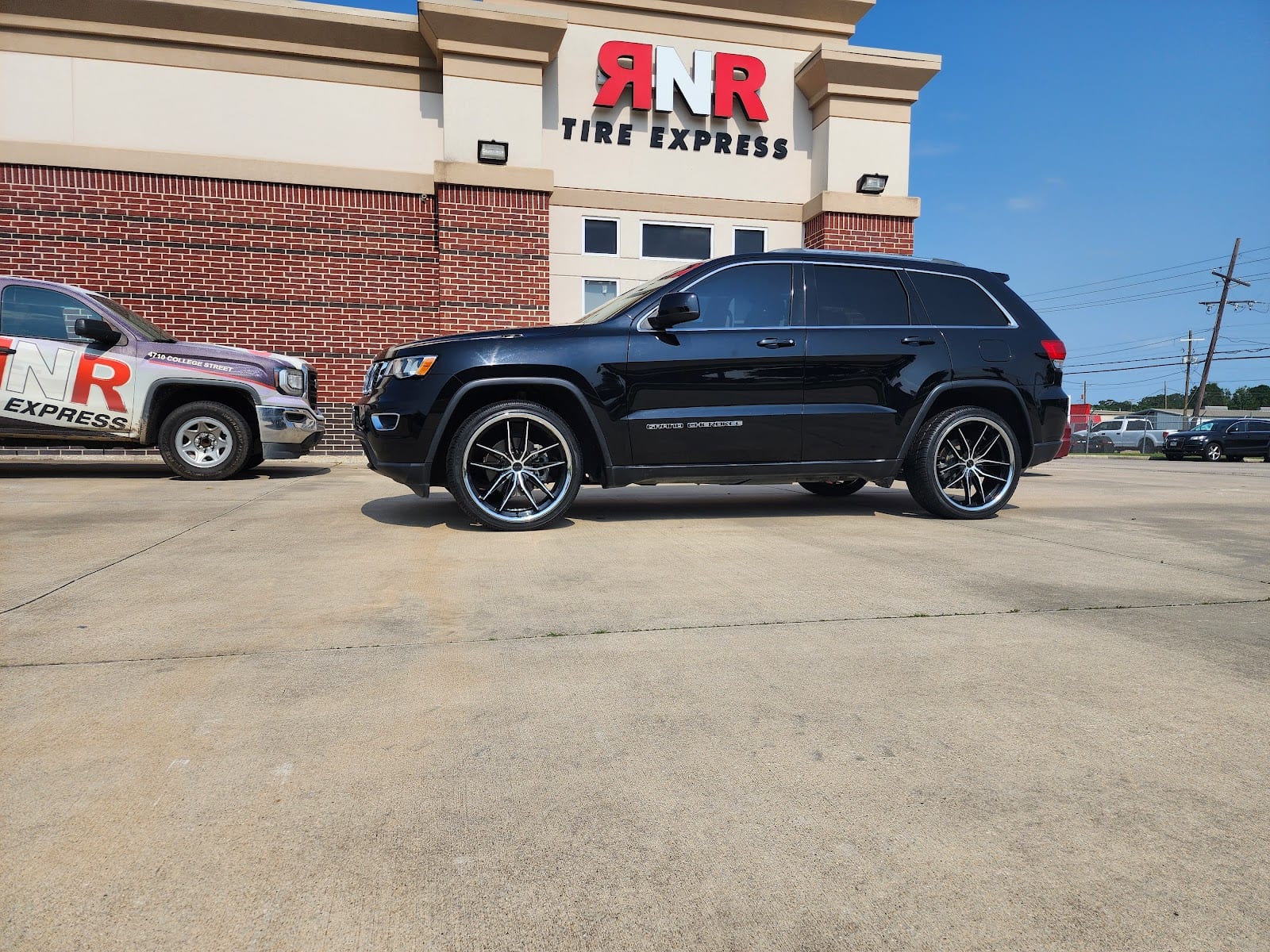RNR Tire Express, photo 4