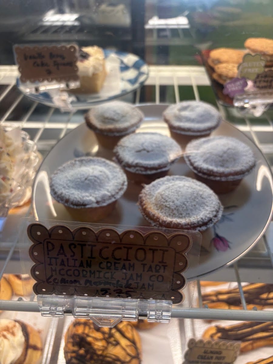 The Lovely and Dapper Bakery, photo 3