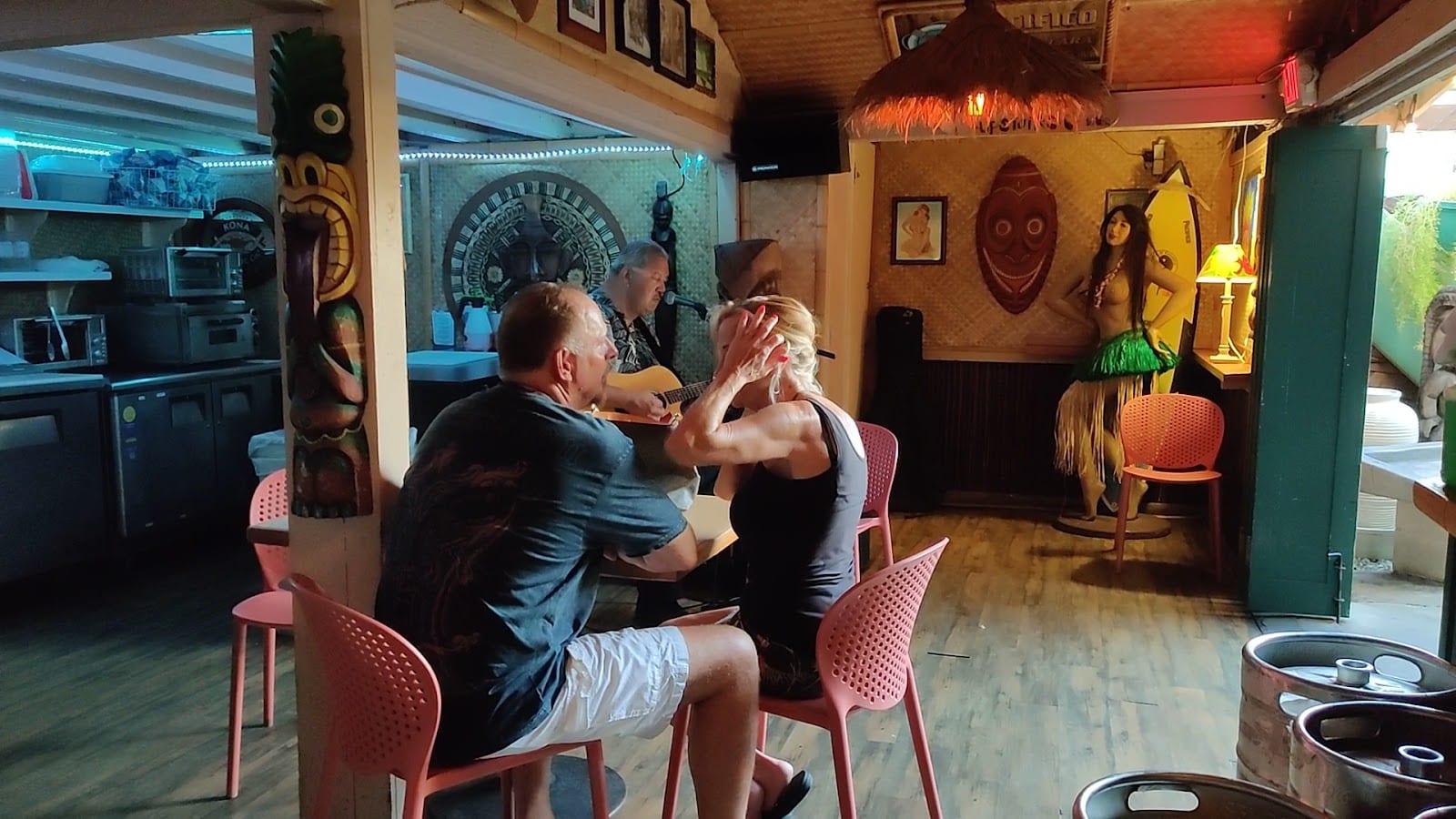 Arnold's Beach Bar, photo 2