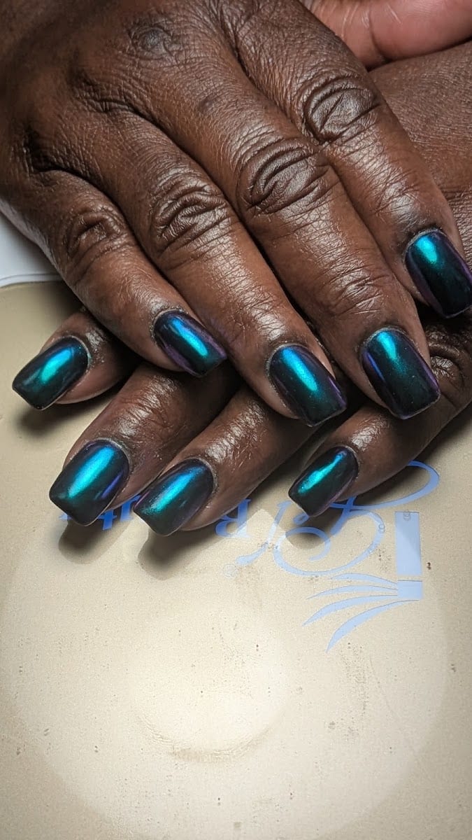 Coco Nails