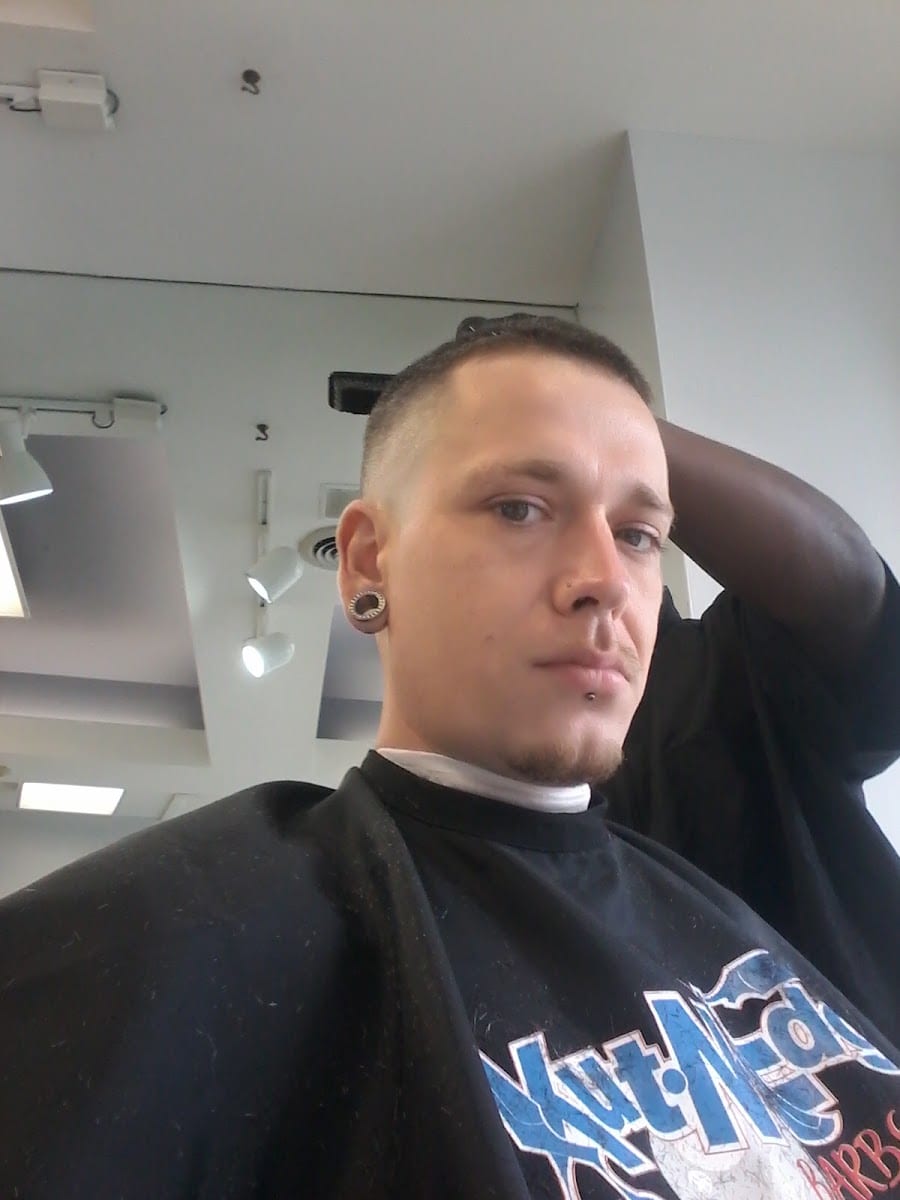 Kut-N-Edge Barbershop, photo 3