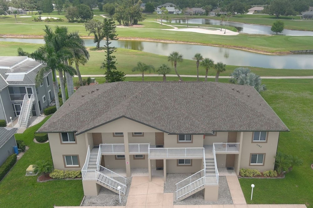 Deep Creek Golf Course Cozy 2-bedroom condo