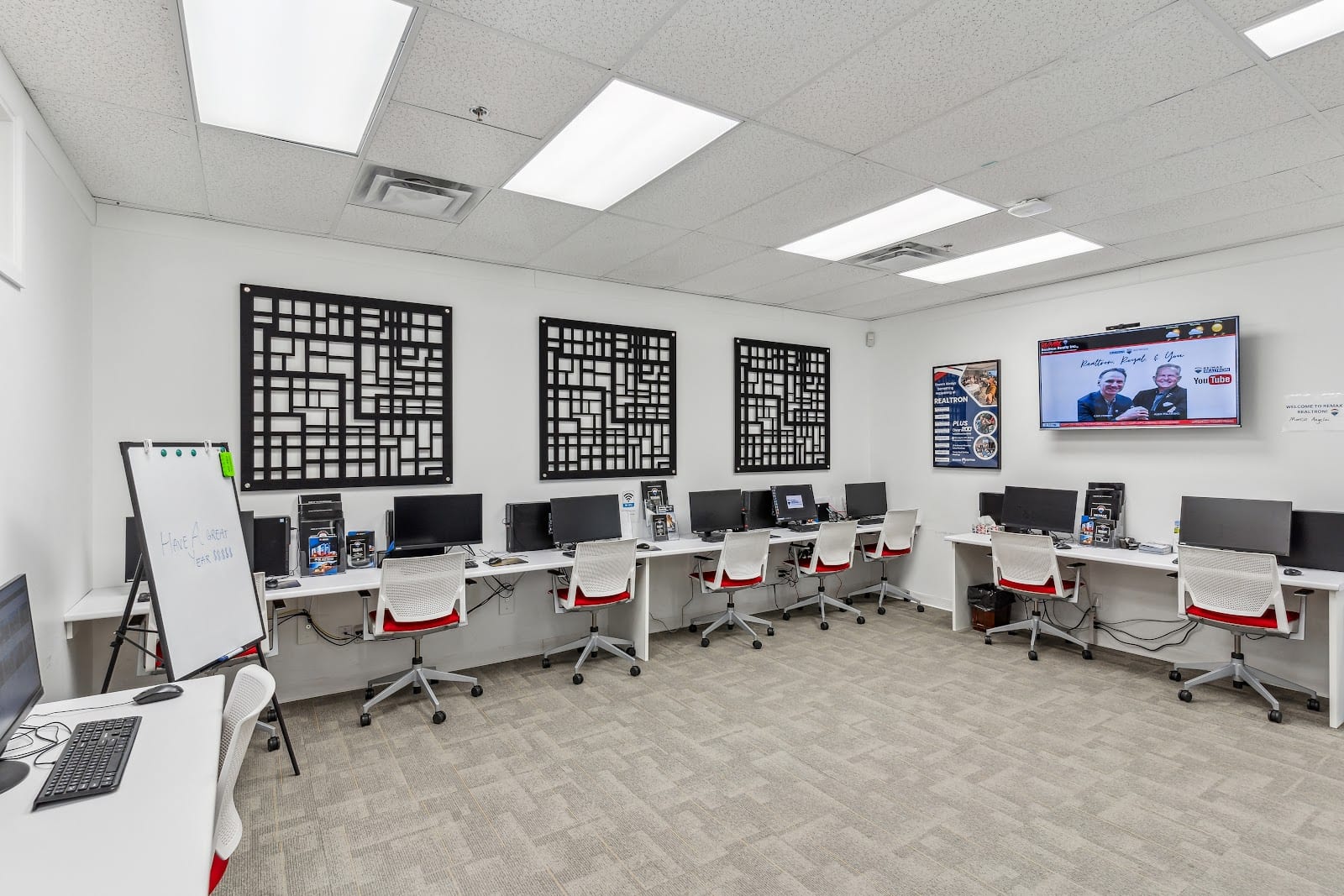 REMAX Realtron Realty Inc., North Richmond Hill Office, photo 3