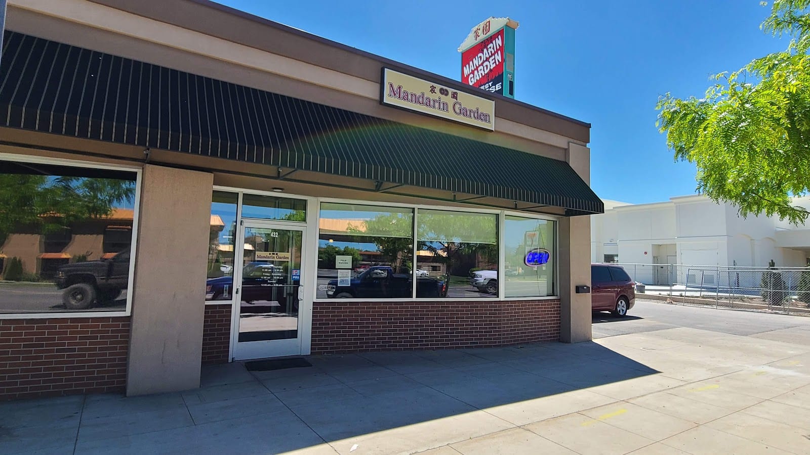 Mandarin Garden - Chinese Restaurant