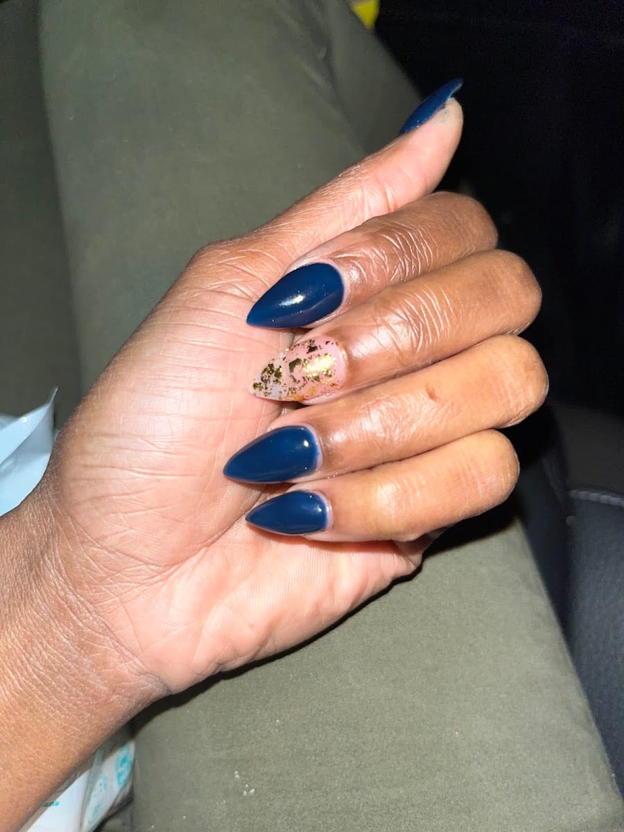 Perfect 10 Nails, photo 2