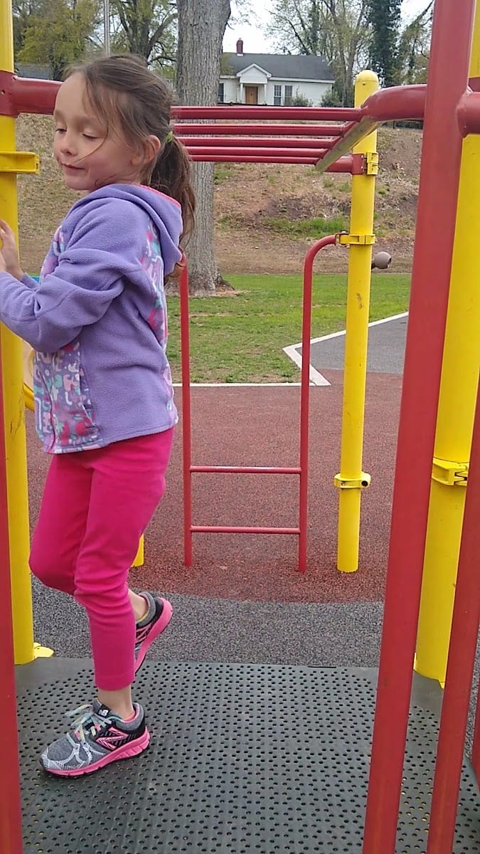 Bea Thompson Park, photo 2