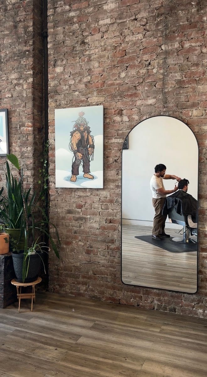 You by Hu Barber Gallery, photo 4