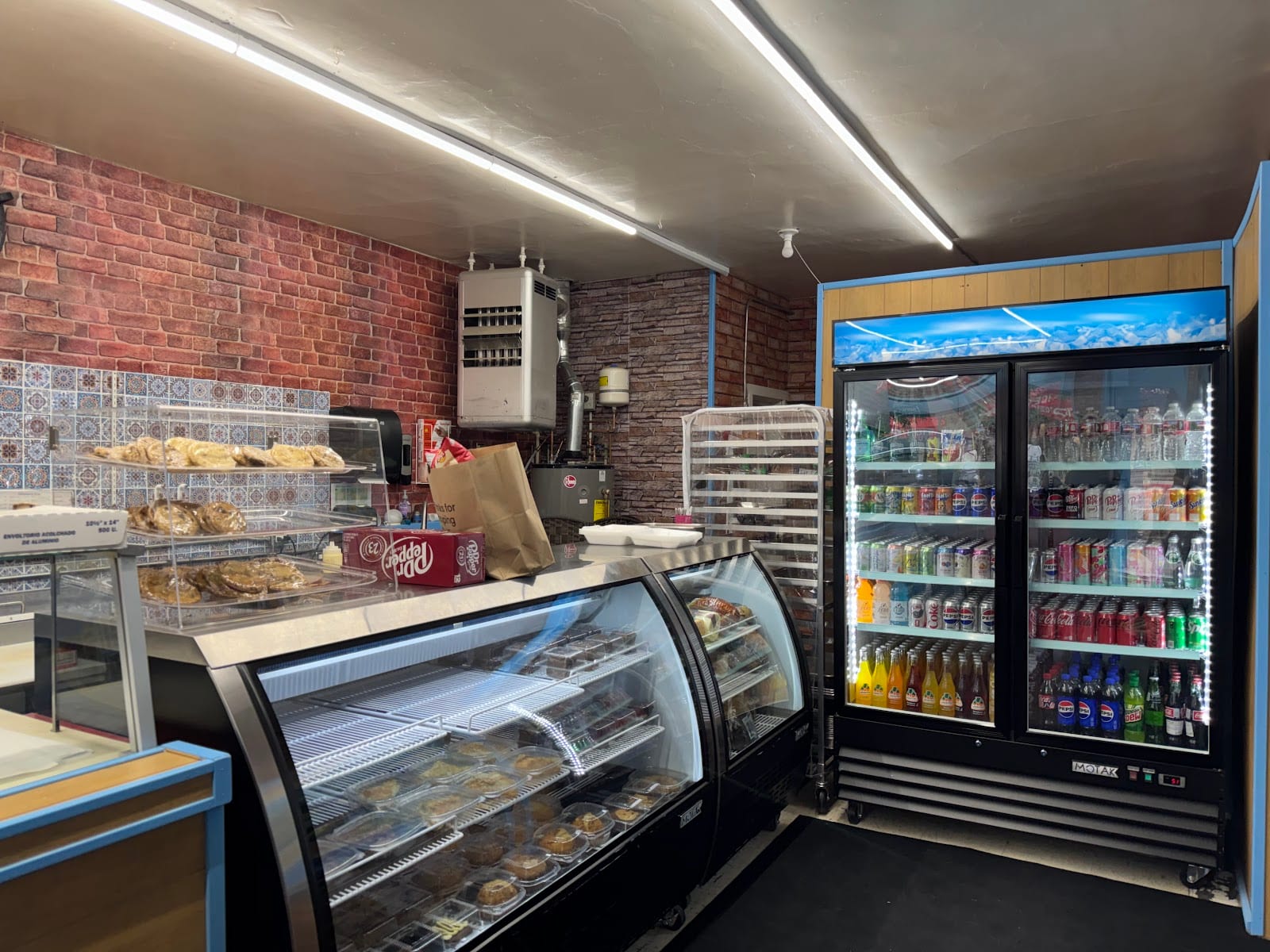 Blue Spoon, photo 2