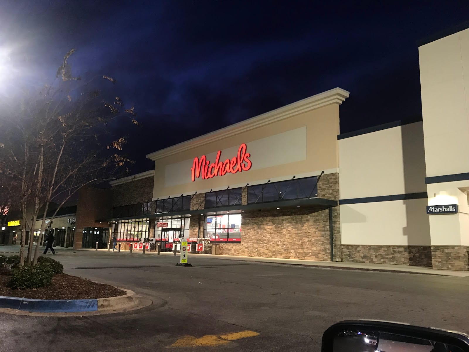 Michaels, photo 2