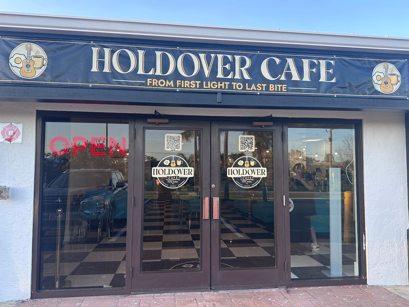 Holdover Cafe