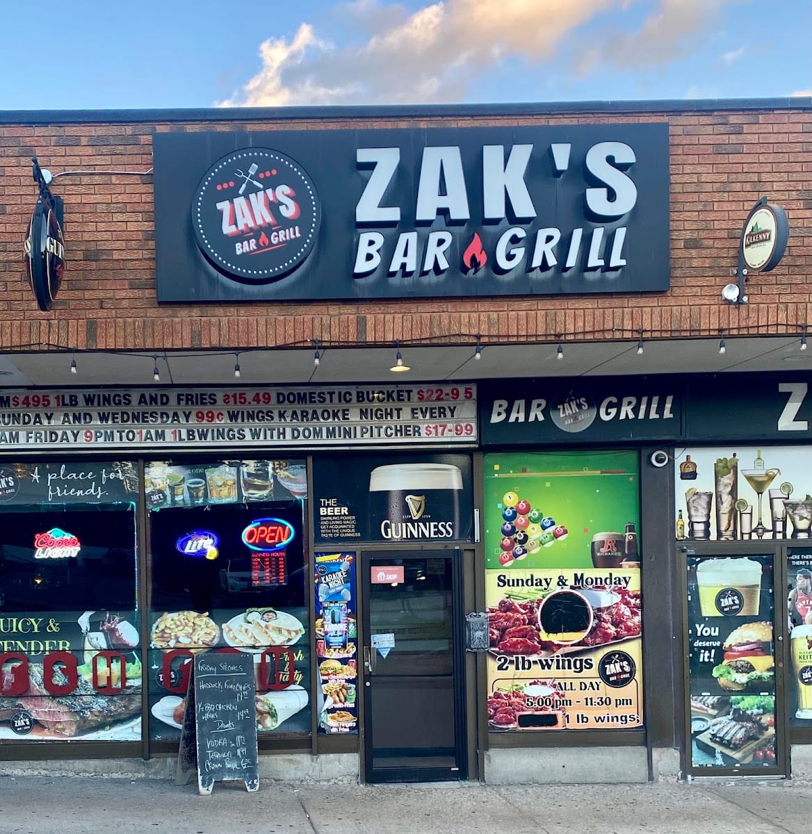 Zak's Bar and Grill