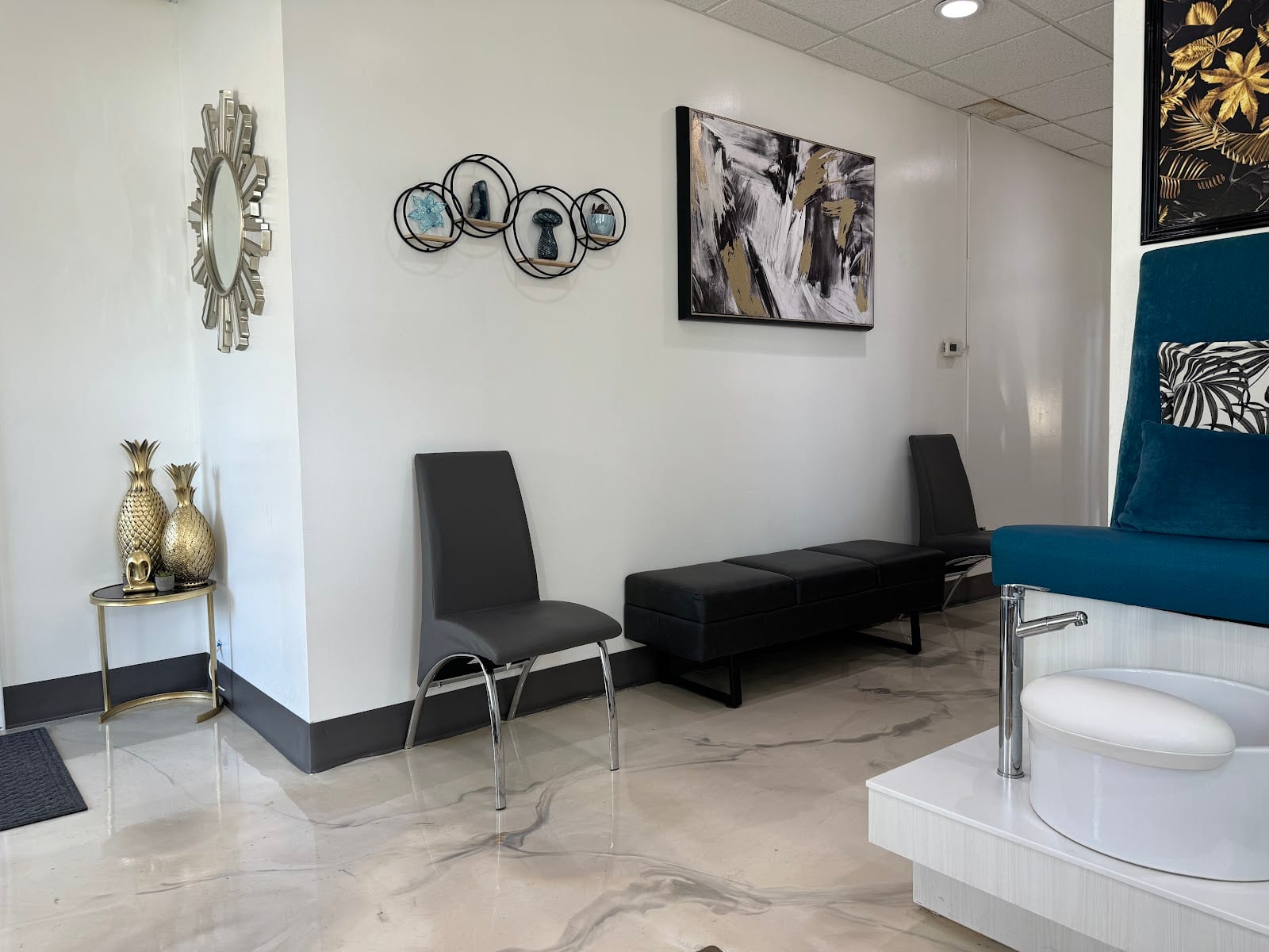 Vibez Nail Spa, photo 3