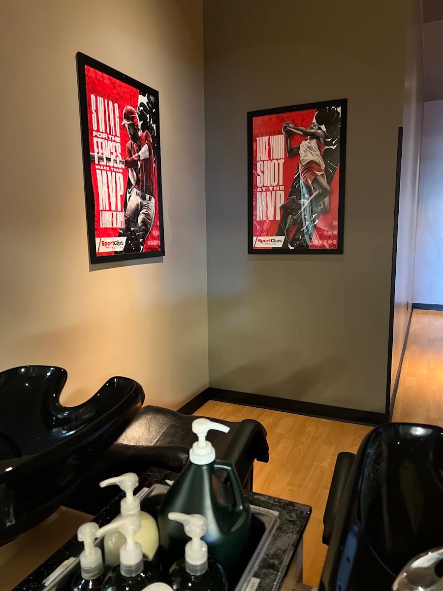 Sport Clips Haircuts of Scottsdale - Fountain Plaza, photo 3