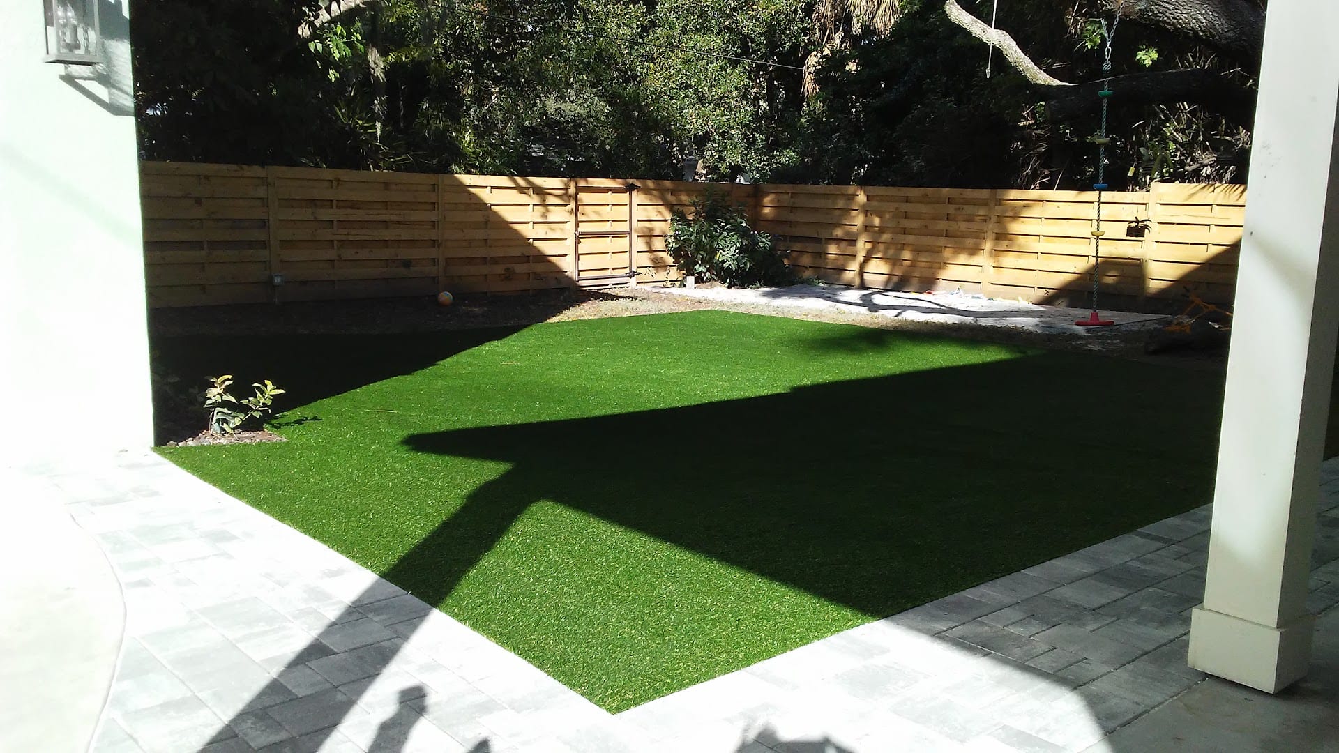 FAKE LAWN GUY & Artificial Turf and Synthetic Grass, photo 4
