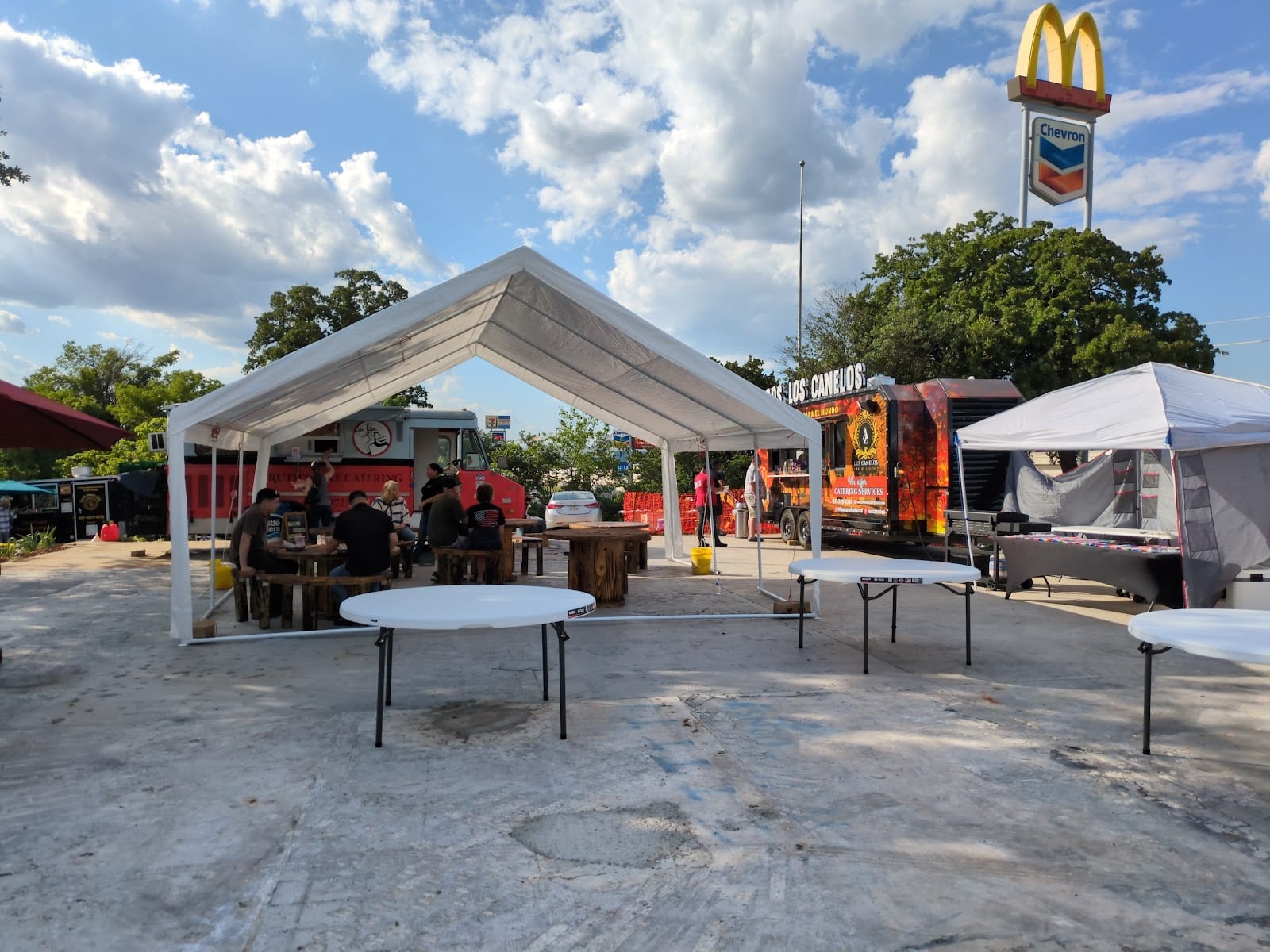 Hickory Creek Food Truck Park, photo 3