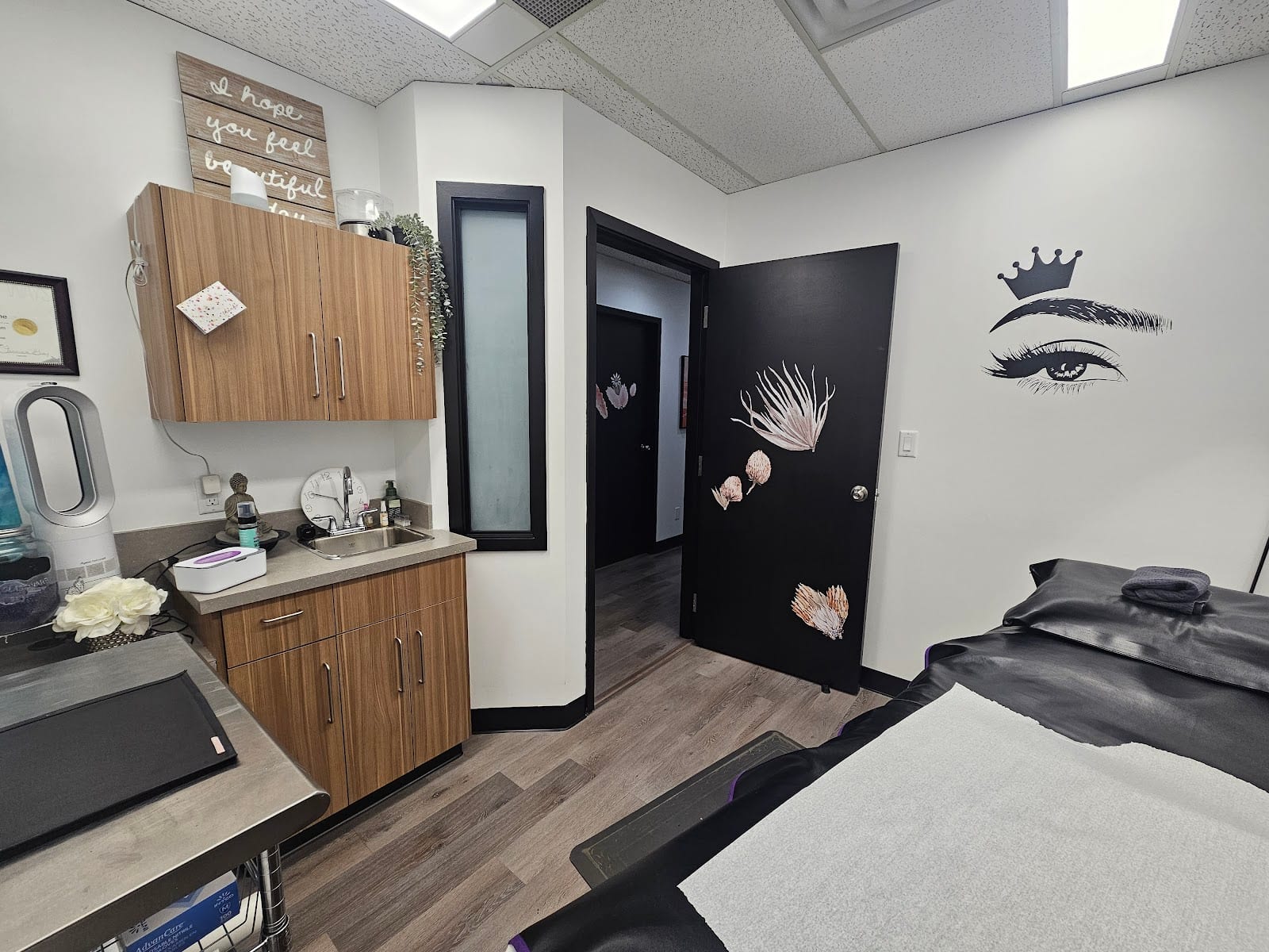 Bare Affair Waxing Bar, photo 3