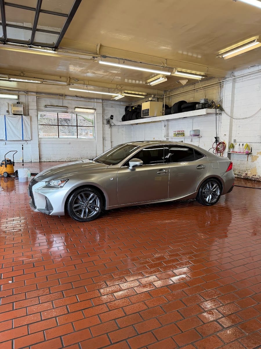 Girum Car Wash