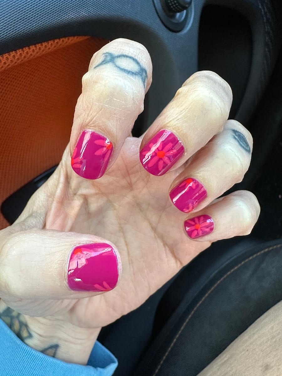 Simply Unique Nails, photo 2