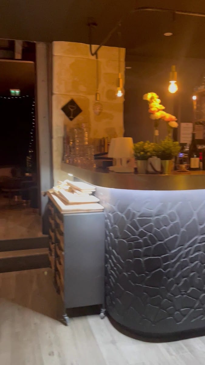 Adonis Wine Bar, photo 3