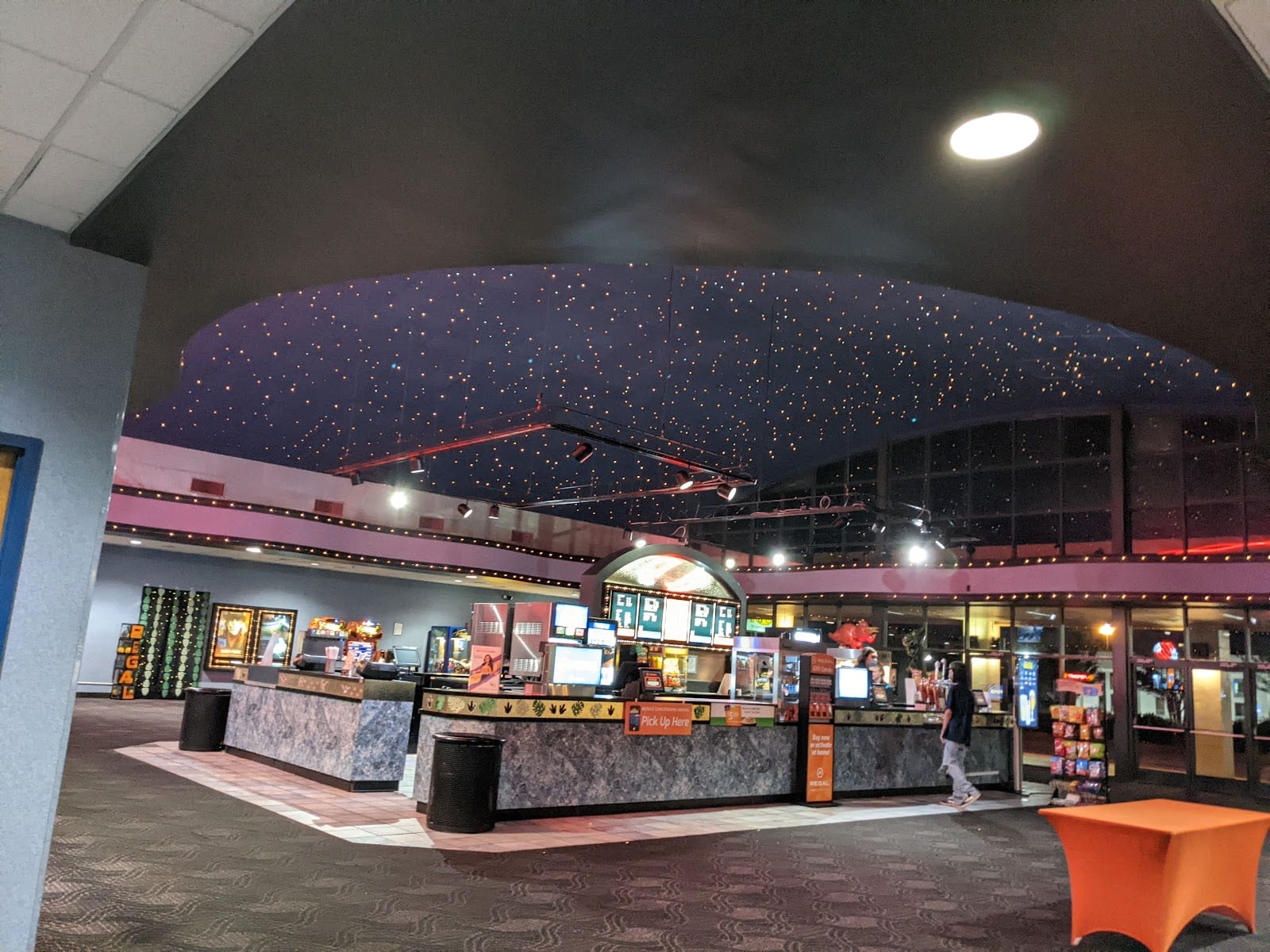 Regal Starlight - Anderson, photo 4