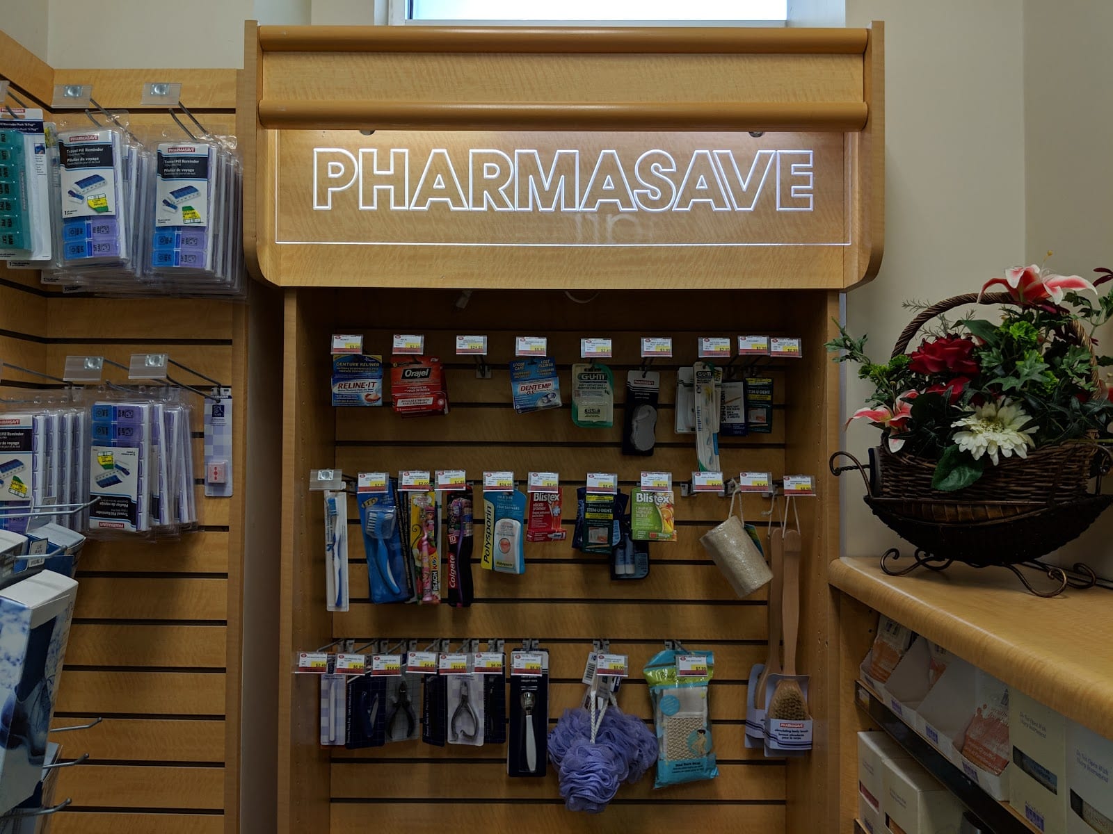 Pharmasave Yorkdale Pharmacy, photo 3