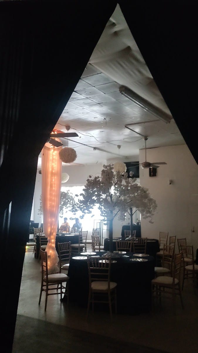 Ida's Banquet Hall, photo 3
