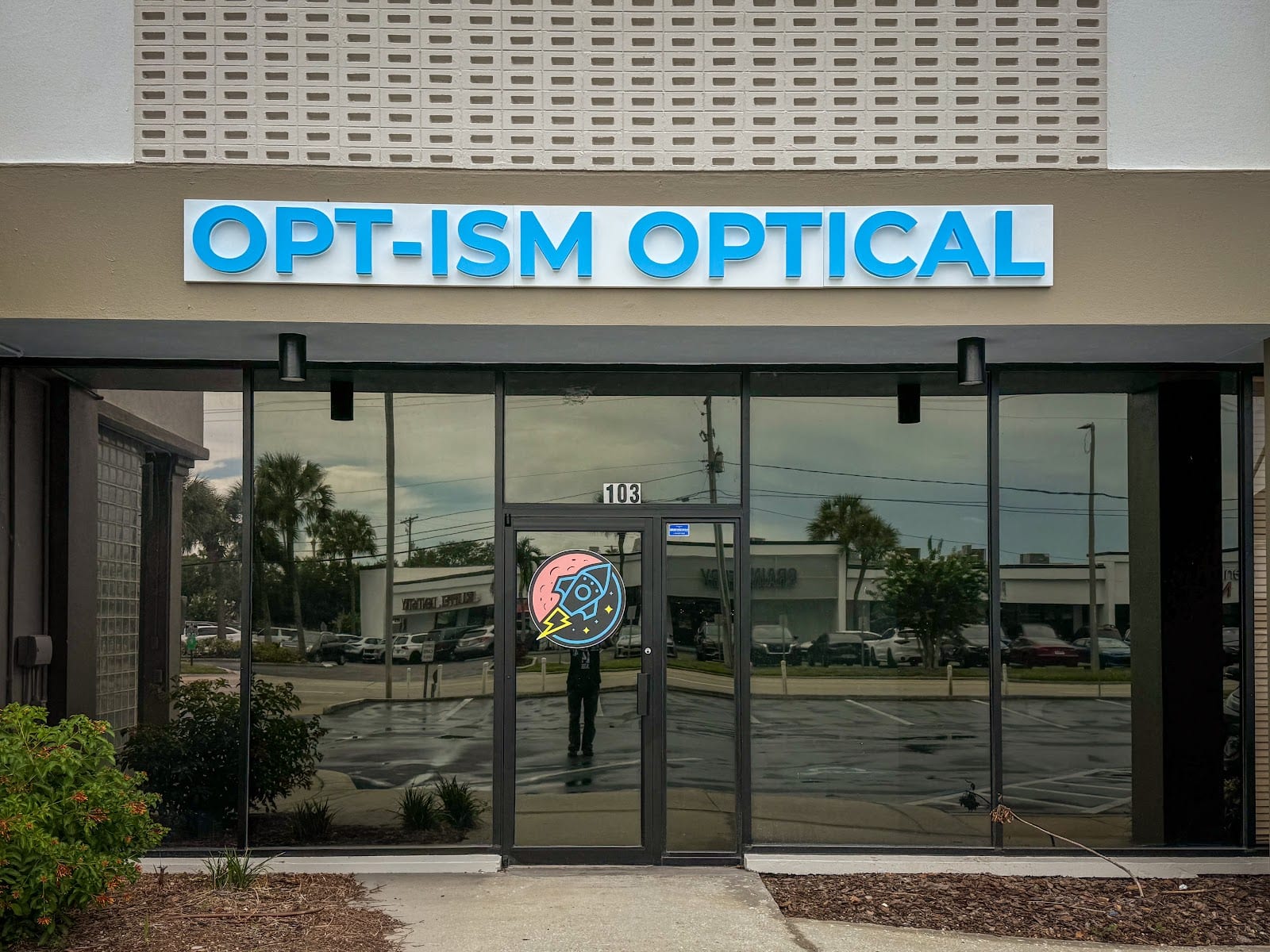 OPT-ISM: Expert Eye Care, photo 4