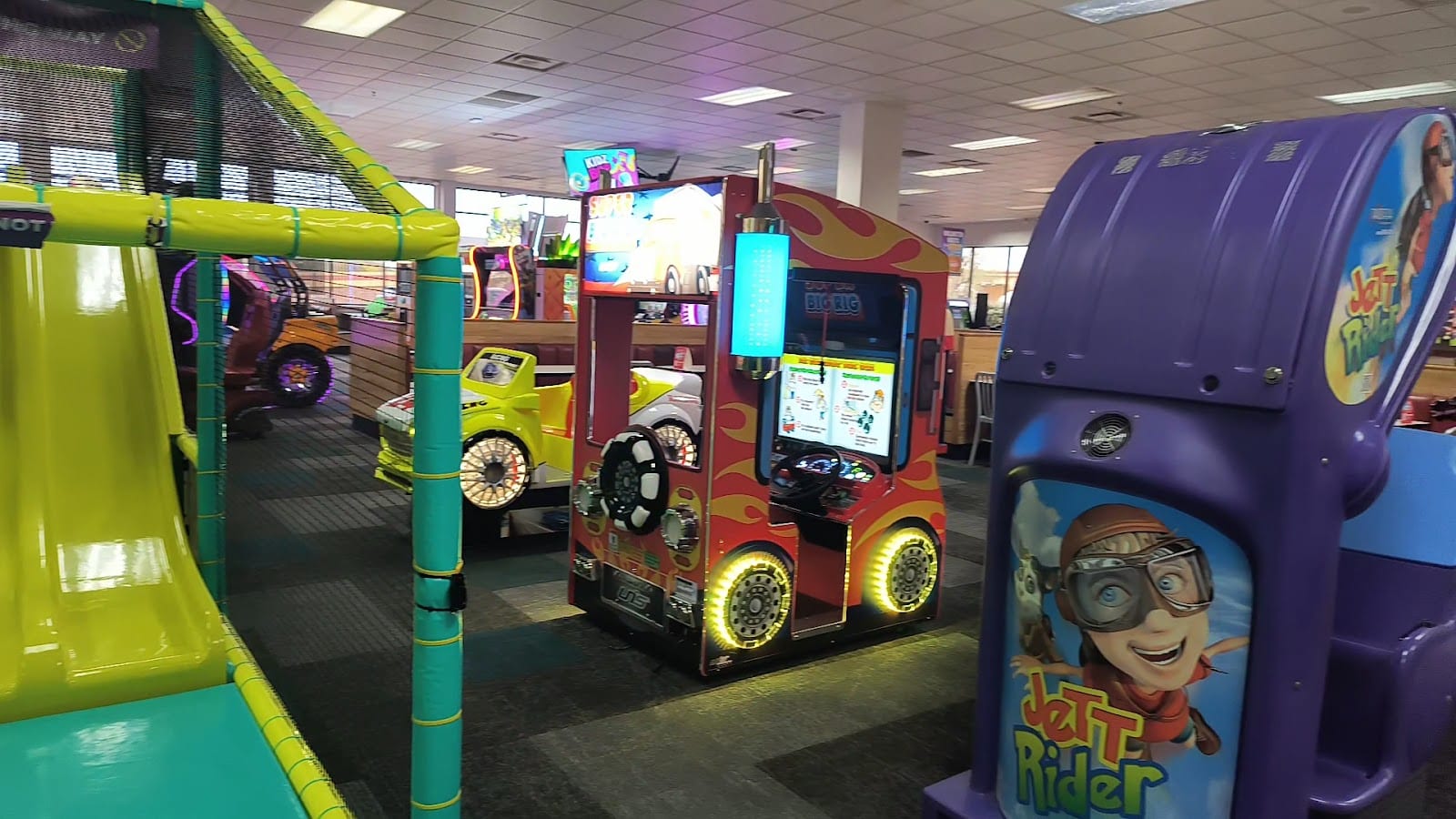 Chuck E. Cheese, photo 3