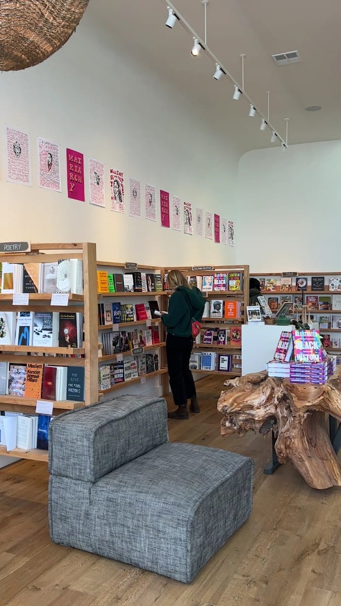 Black Bird Bookstore and Café, photo 3
